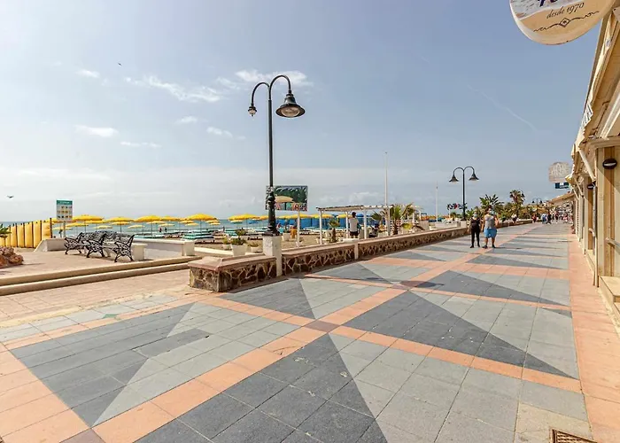 Lägenhet 797 Rentals- Duplex 7 En La Carihuela A 1 Min De La Playa Torremolinos